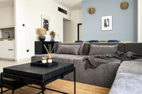 FavDubai presents 2BR apartment in The Heart of JBR and Dubai Marina 150 m to JBR Beach with famous Ain Dubai view the biggest ferris wheel in the world Swimming pool access, air-conditioned gym, free